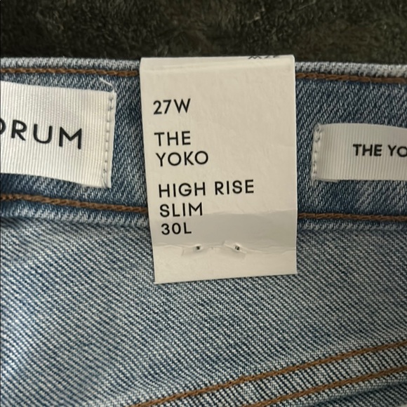 DENIM FORUM | Aritzia Yoko Hi Rise Slim | 27W/30L - Picture 12 of 12